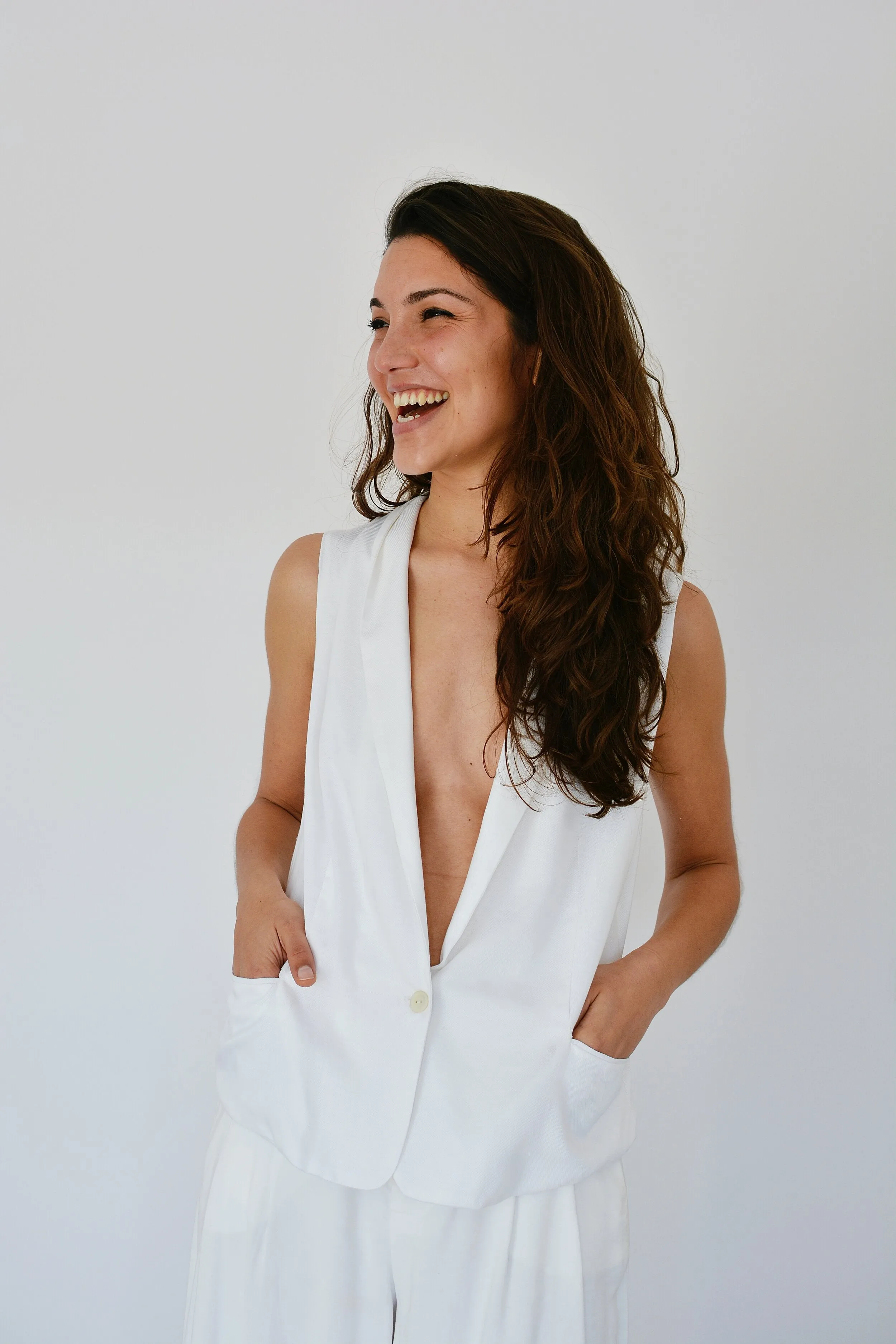 Acer Vest White
