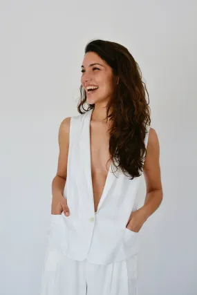 Acer Vest White