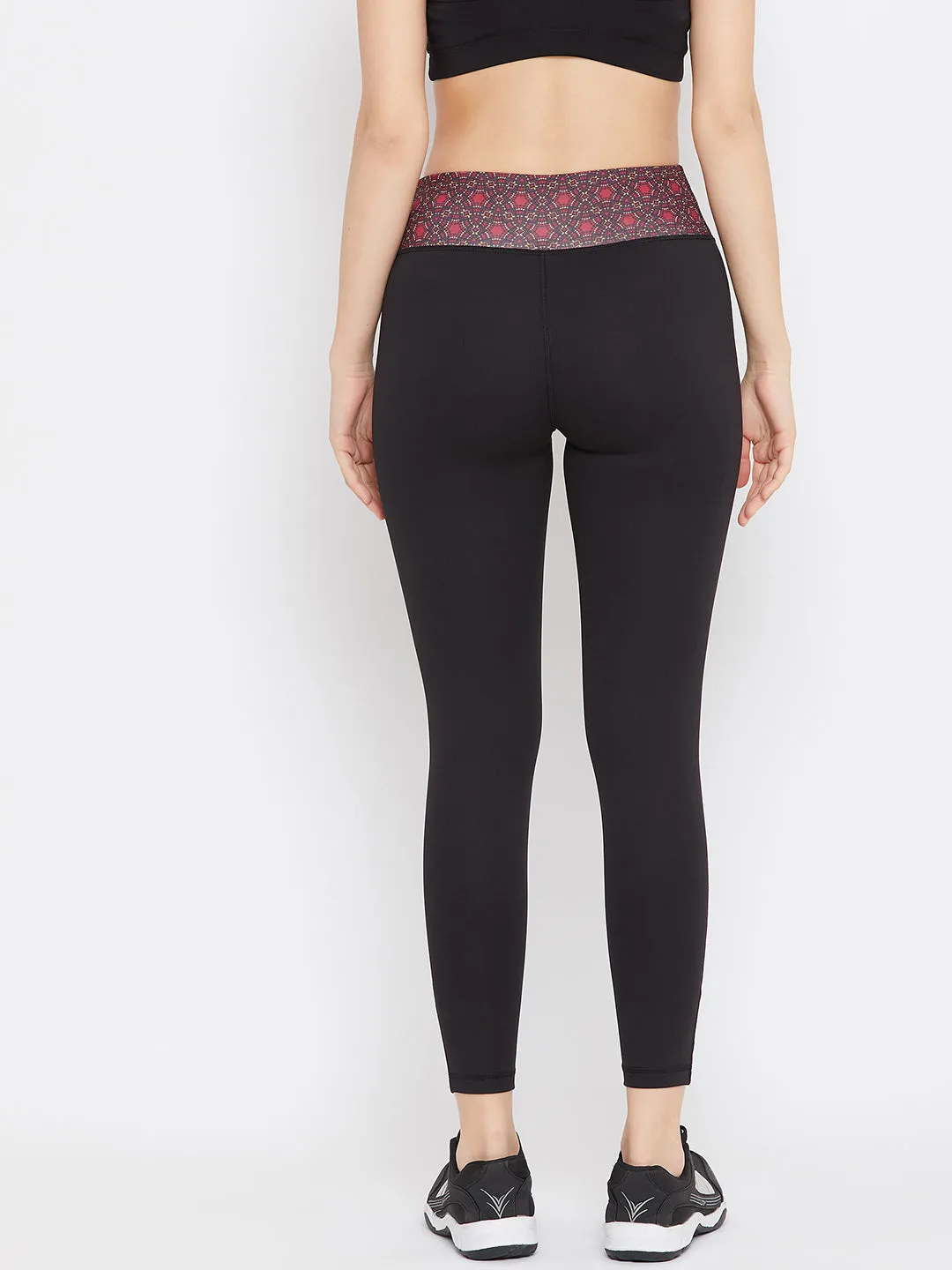 JUMP USA Women Black & Maroon Printed Active Wear Tights