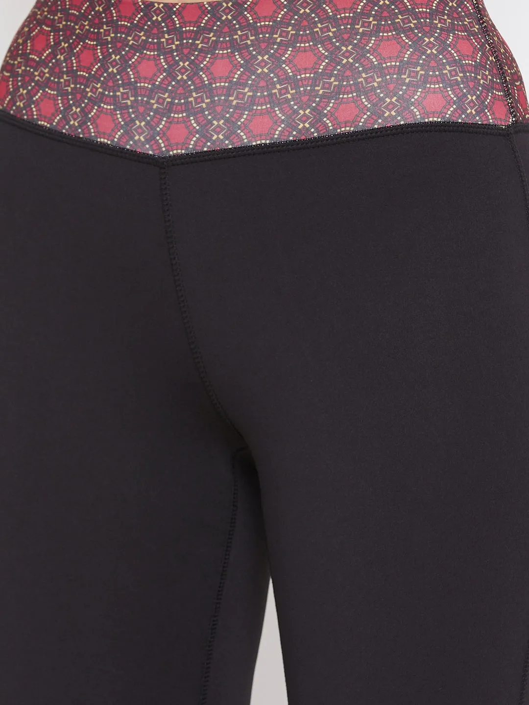 JUMP USA Women Black & Maroon Printed Active Wear Tights