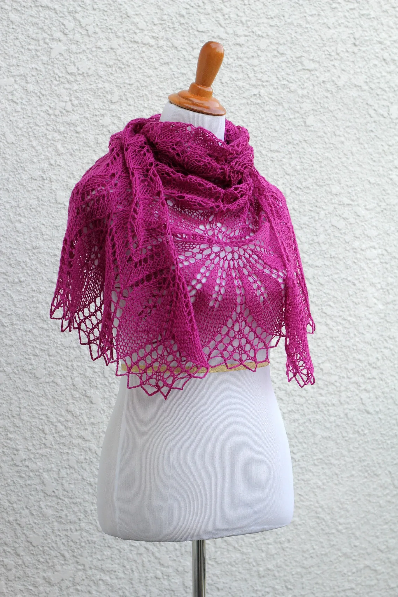 Knit shawl in fuchsia color, gift for her