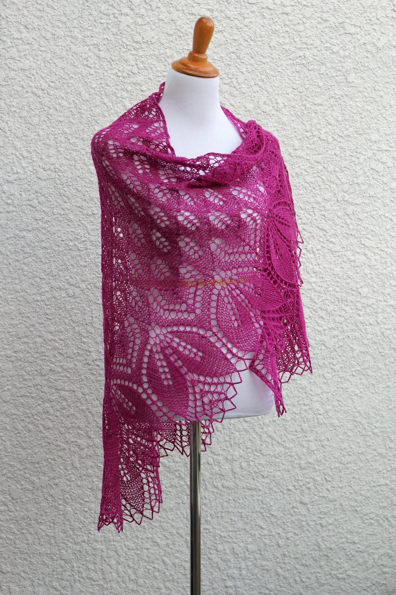 Knit shawl in fuchsia color, gift for her