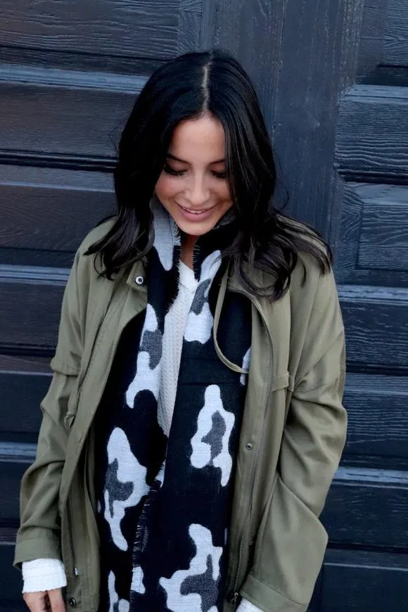 Leopard Print Oblong Scarf - Black