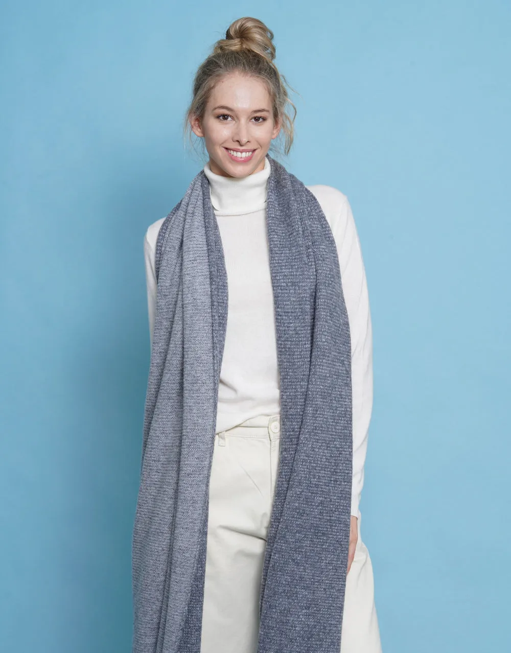 Loop Knit Two Toned Plaid Scarf in Silver