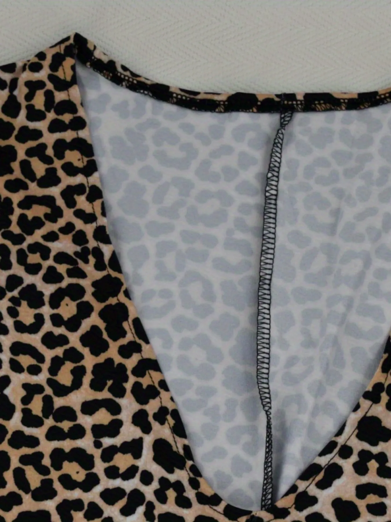 Random Leopard Print V Neck Jumpsuit, Sexy Long Sleeve Bodycon Jumpsuit, Women's Clothing