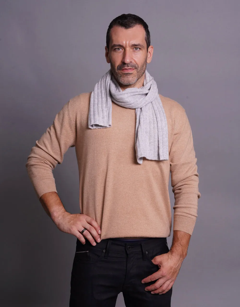 Small-Rib Cashmere Scarf in Platinum
