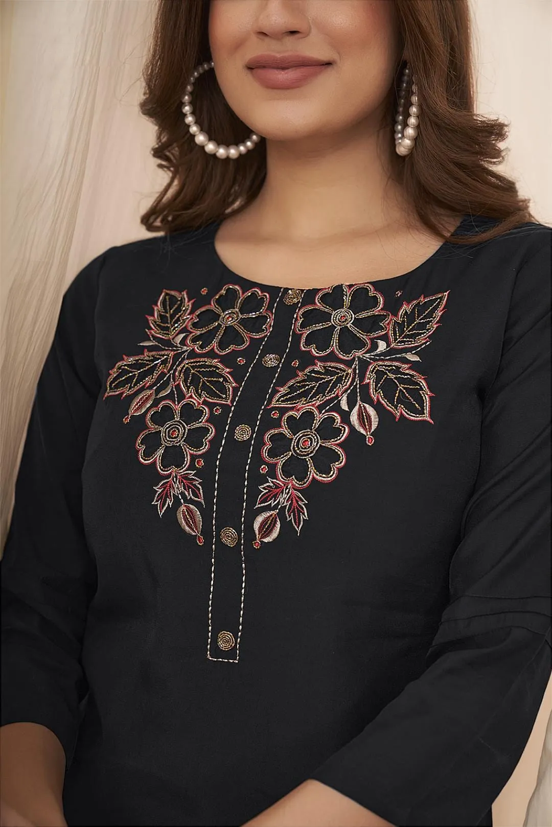 Varanga Women  Embroidered  Round Collar  Placement Design Scallop Short Kurta, Paired With  Cut Work  Bottom