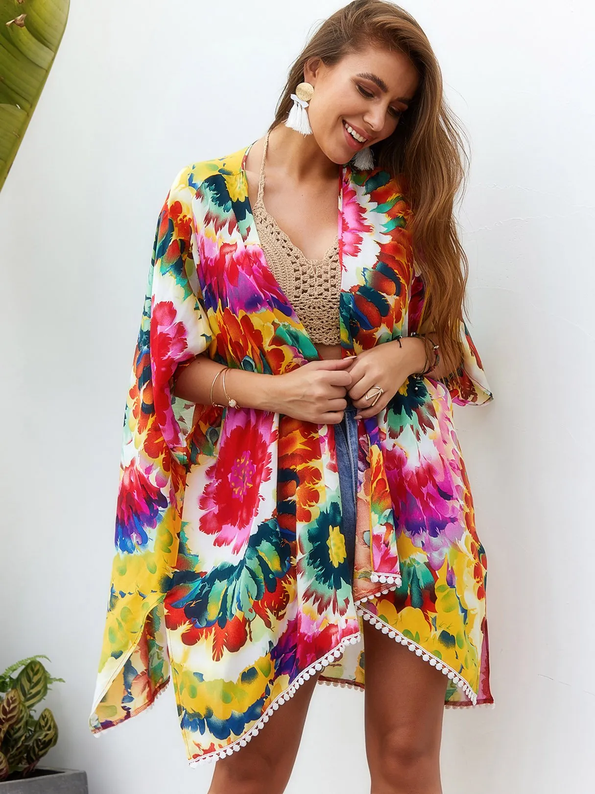 Wholesale Floral Print Slit 3/4 Sleeve Curved Hem Kimono