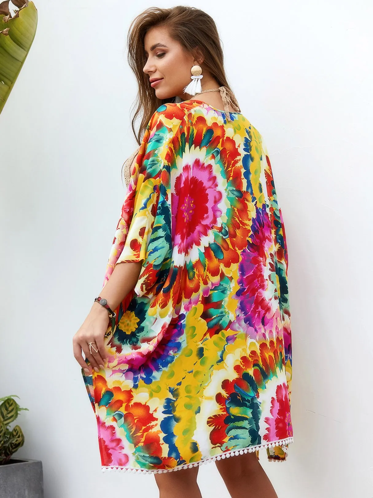 Wholesale Floral Print Slit 3/4 Sleeve Curved Hem Kimono