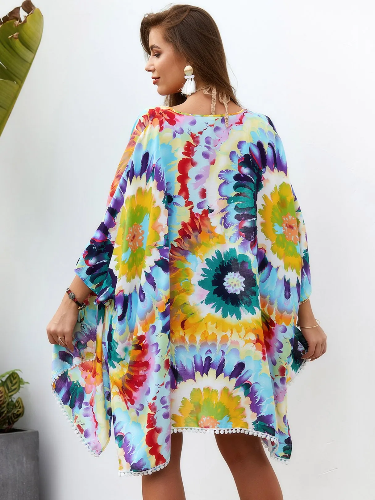 Wholesale Floral Print Slit 3/4 Sleeve Curved Hem Kimono