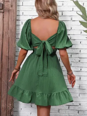 Women'S Puff Sleeve Square Neck Tie Back Shirred A-Line Short Dress, Women'S Summer Clothes, Casual Solid Flared Dresses for Outdoor Beach Vacation Holiday, Comfort Basic Minimalist Womenswear, Summer Outfits 2024